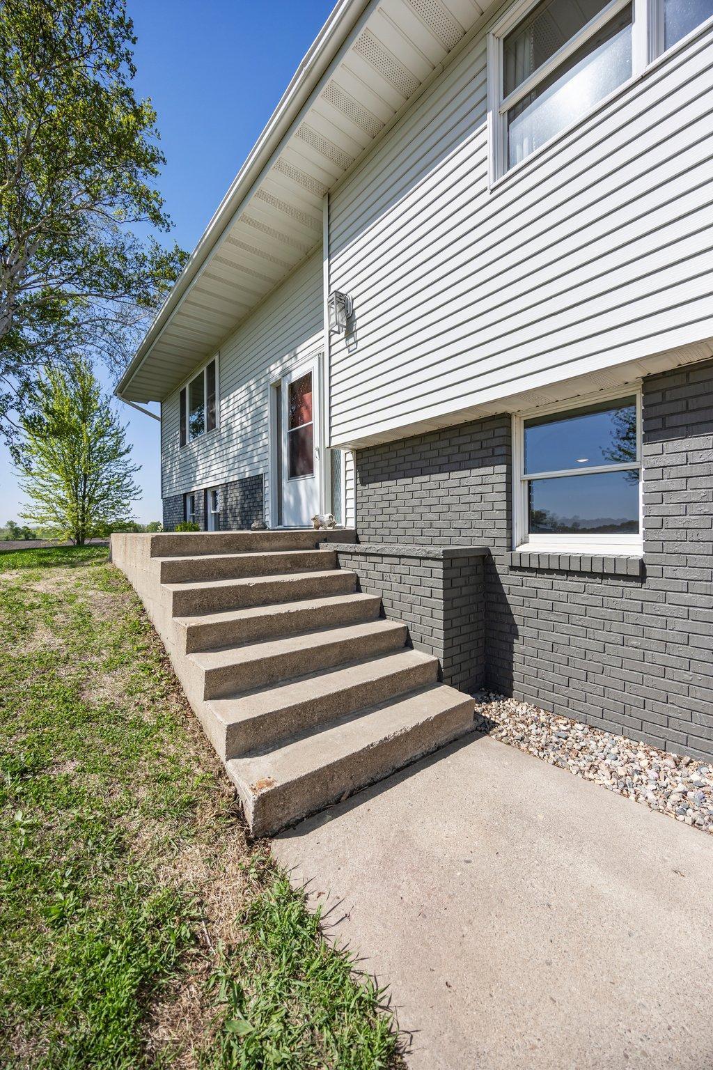 19463 Walden Avenue, Hutchinson, Minnesota image 8