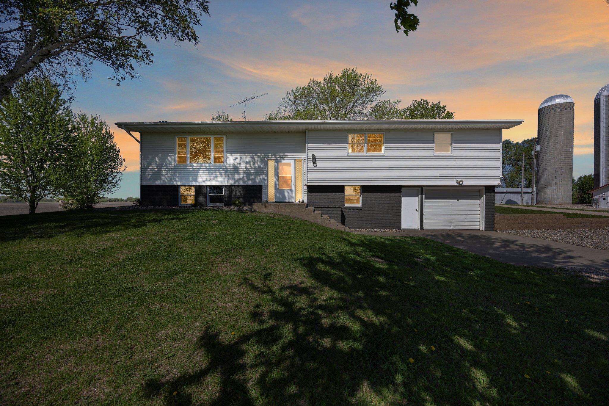 19463 Walden Avenue, Hutchinson, Minnesota image 2