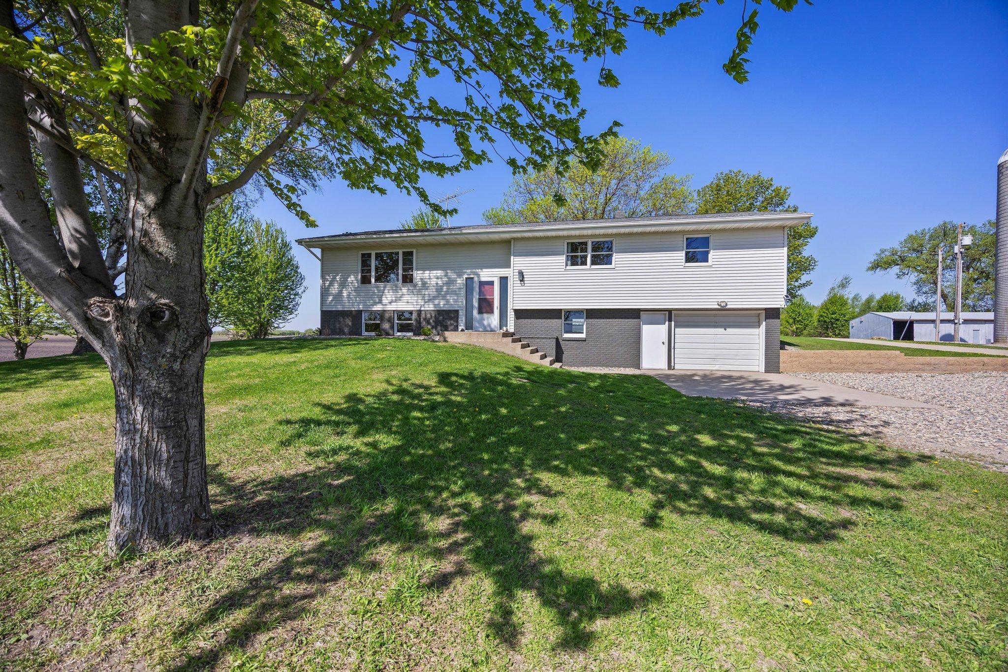 19463 Walden Avenue, Hutchinson, Minnesota image 3