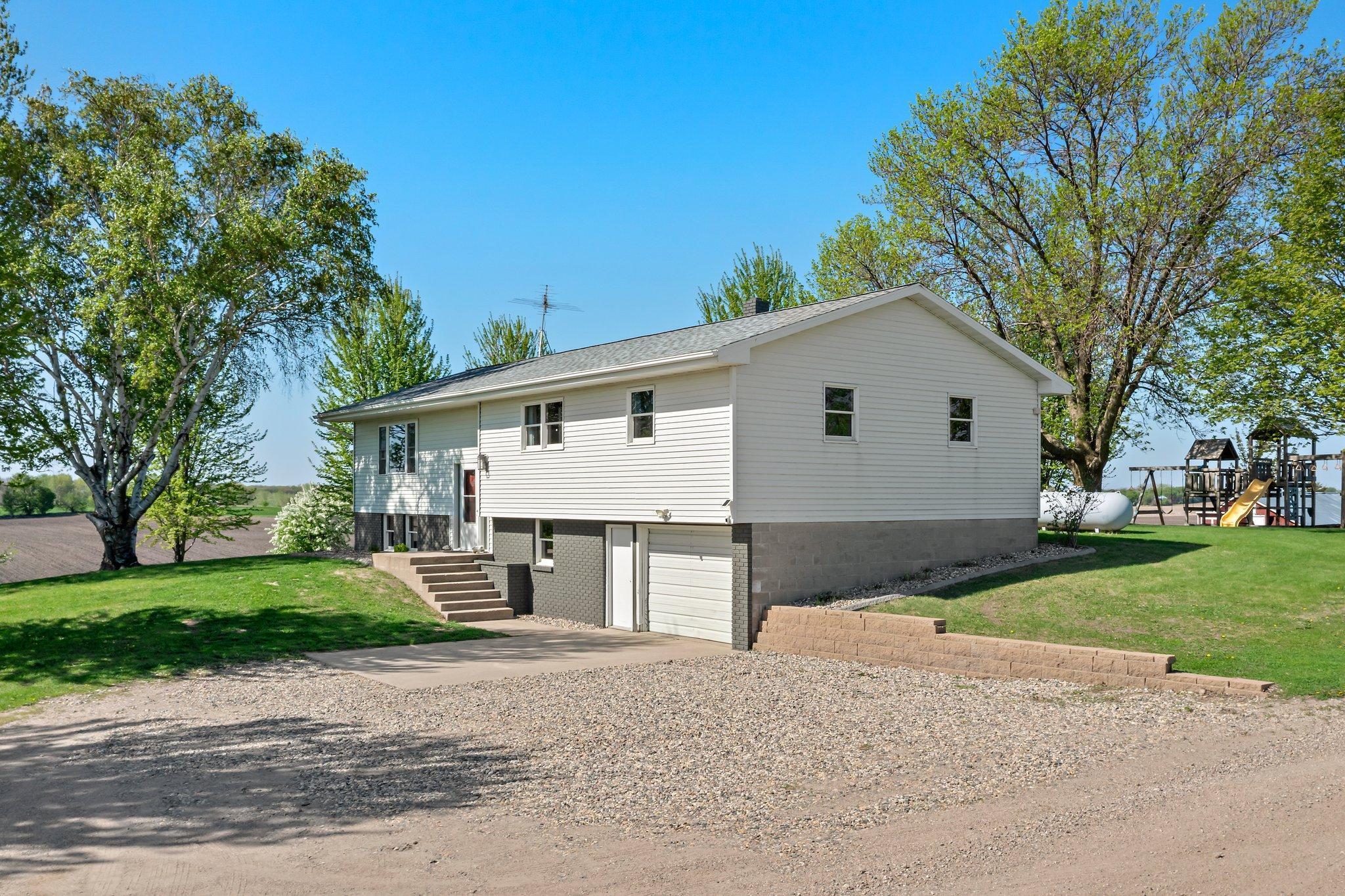 19463 Walden Avenue, Hutchinson, Minnesota image 22