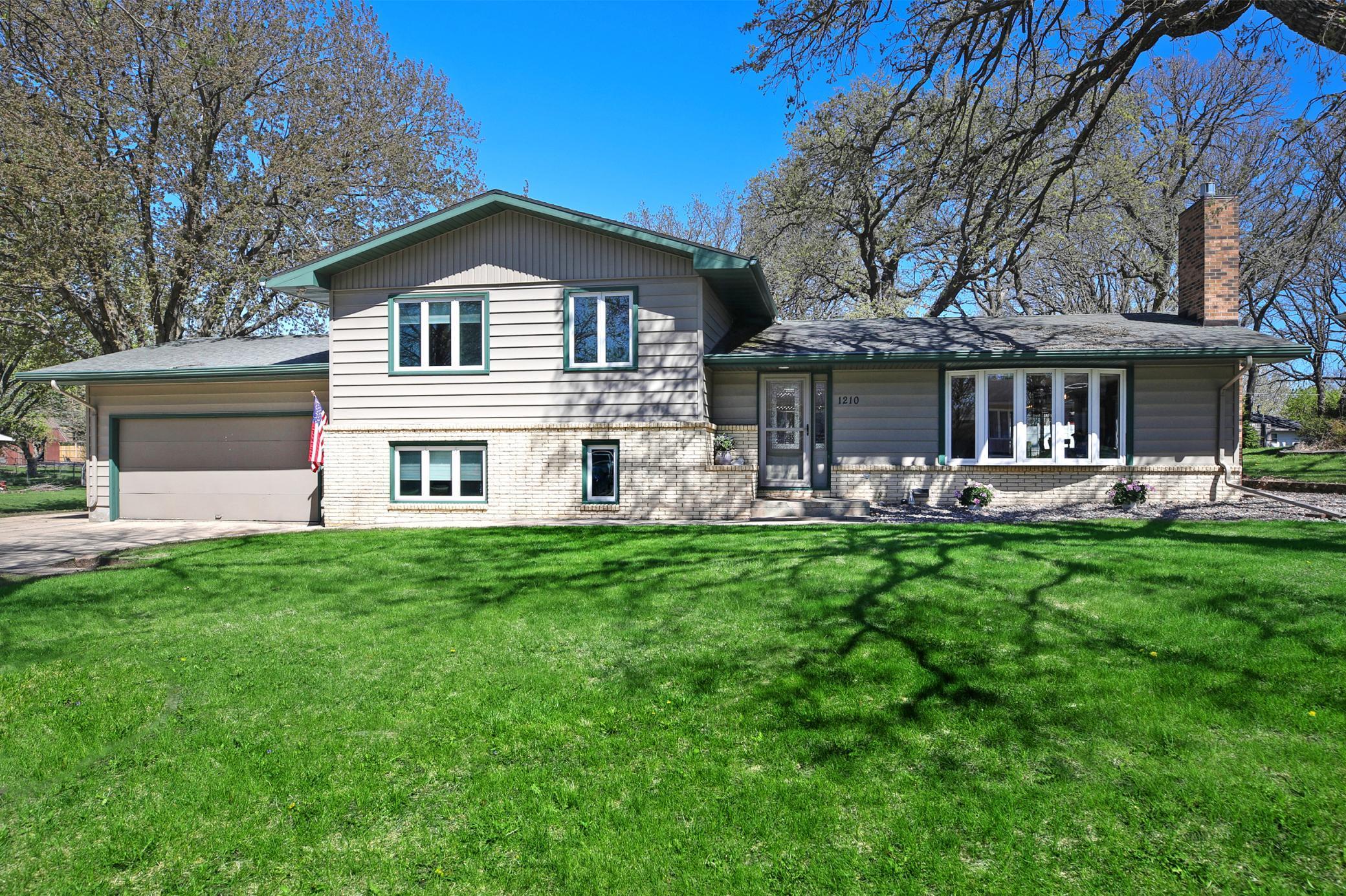 1210 Southview Lane, Albert Lea, Minnesota image 2