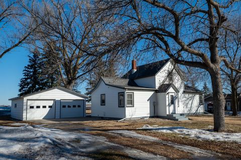 Homes For Sale - 204 Mclaughlin Avenue<br/> Kandiyohi, MN 56251