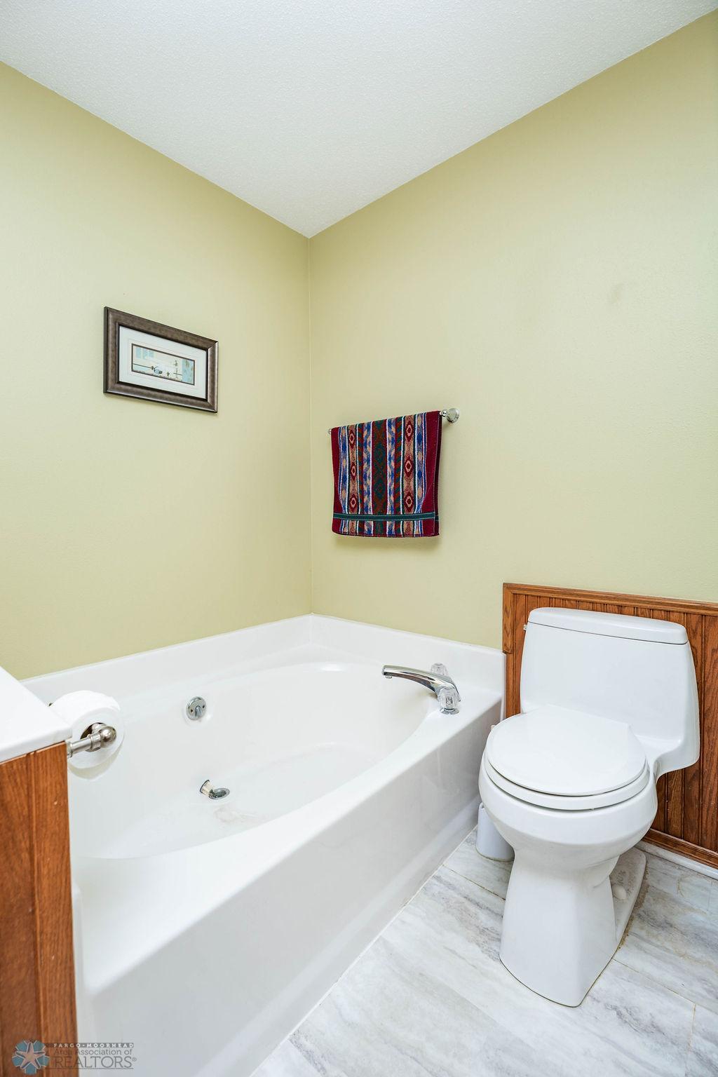 52 Fremont Drive, Fargo, North Dakota image 19