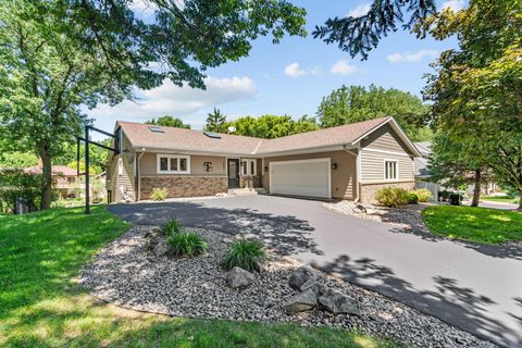 Homes For Sale - 3042 12th Street<br/> New Brighton, MN 55112