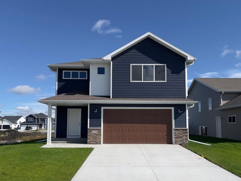 Homes For Sale - 6776 32nd Street<br/> Fargo, ND 58104
