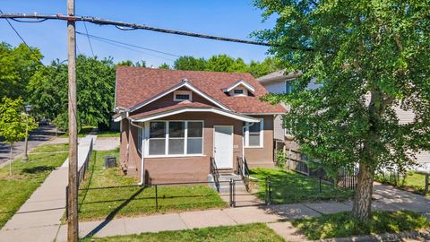 Homes For Sale - 631 Western Avenue<br/> Saint Paul, MN 55103