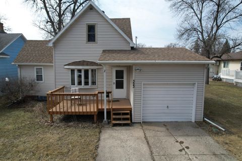 Homes For Sale - 323 10th Street<br/> Wilkin County, Breckenridge, MN 56520