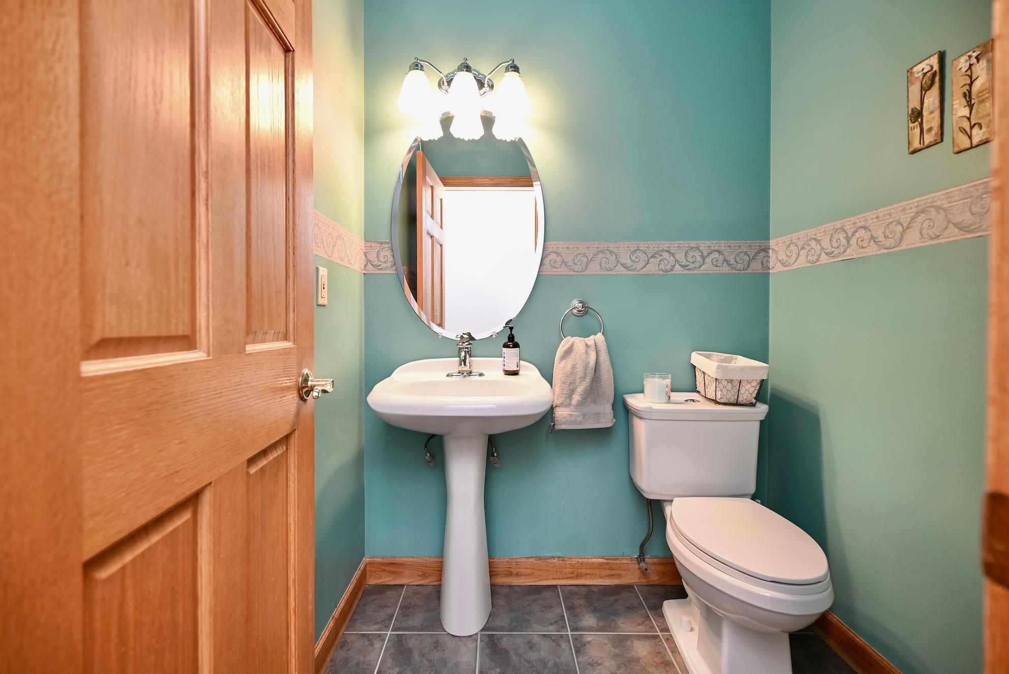 W157 Thomas Road, Fountain City, Wisconsin image 14