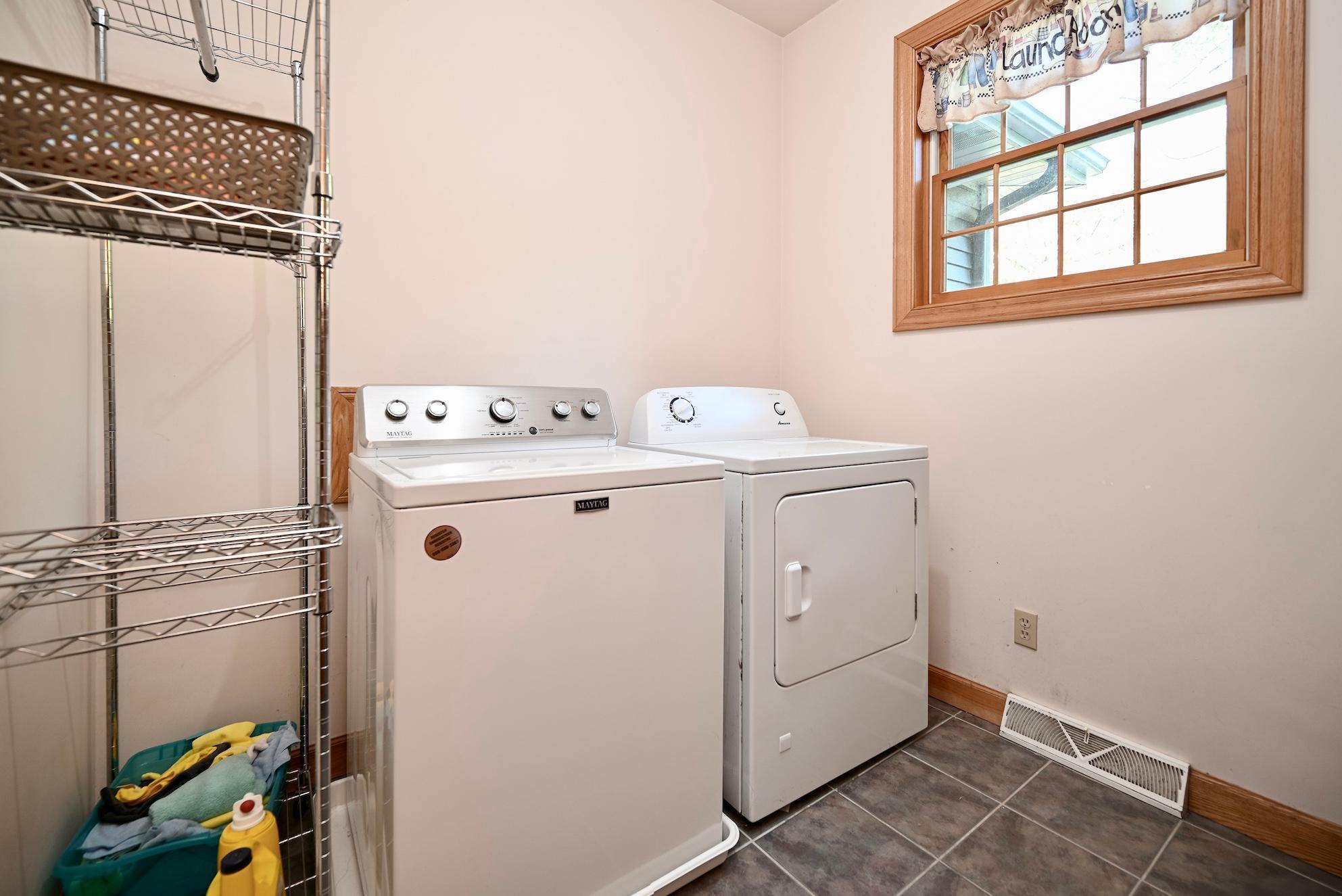 W157 Thomas Road, Fountain City, Wisconsin image 15