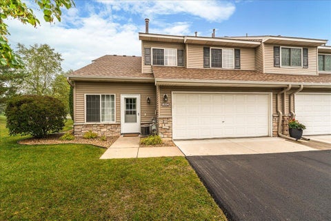 Townhouse For Sale - 8334 Delaney Drive<br/> Inver Grove Heights, MN 55076