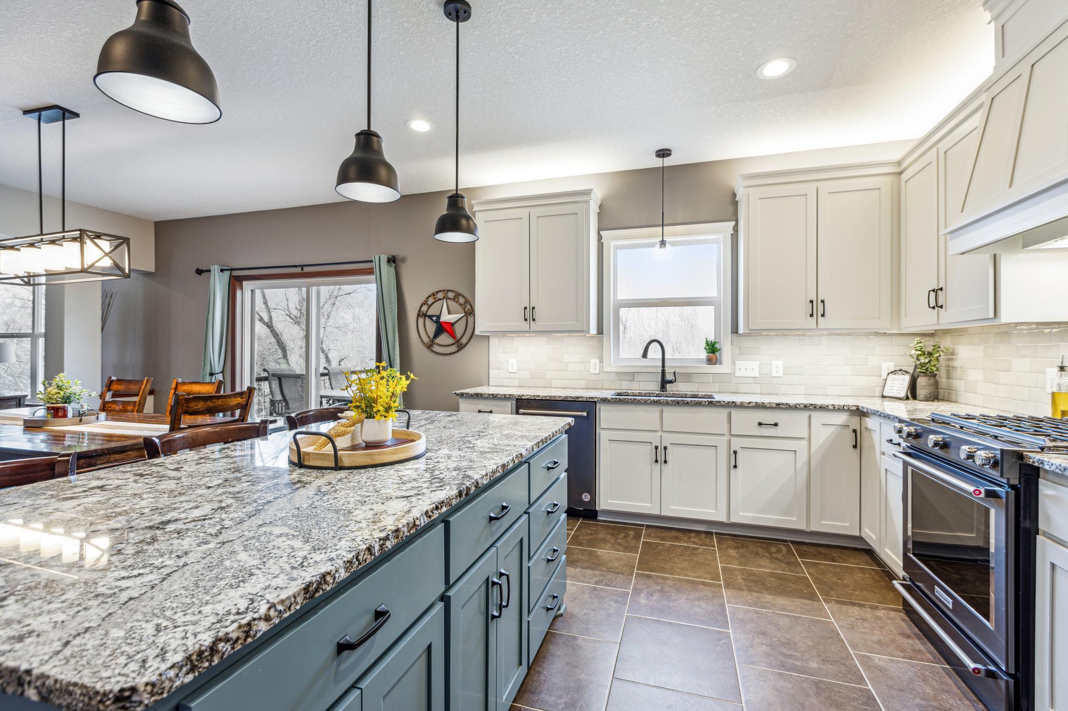 10437 Twin Lakes Parkway, Elk River, Minnesota image 13