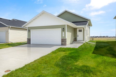 Homes For Sale - 7791 Cub Creek Way<br/> Cass County, Horace, ND 58047