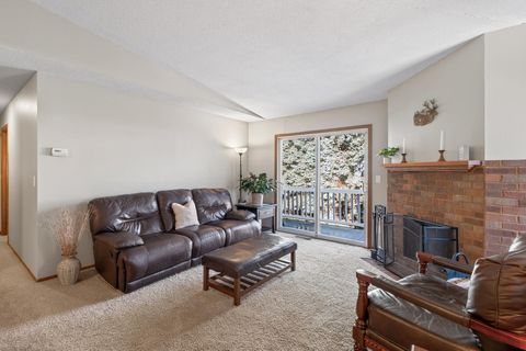 Condo For Sale - 1046 E Travelers Trail<br/> Burnsville, MN 55337