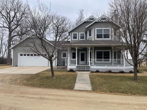 Homes For Sale - 73864 300th Street<br/> Grand Meadow, MN 55936