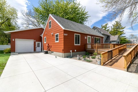 Homes For Sale - 207 Lincoln Street<br/> Blue Earth County, Mapleton, MN 56065