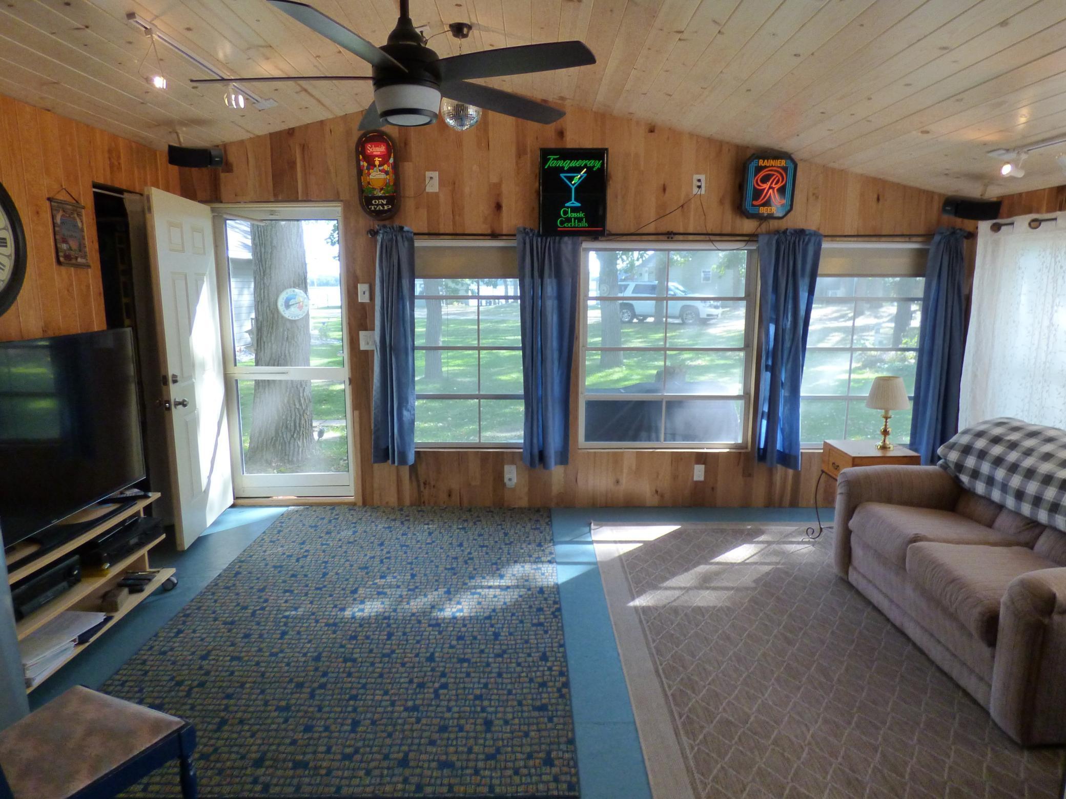 49215 Middle Leaf Road, Henning, Minnesota image 3