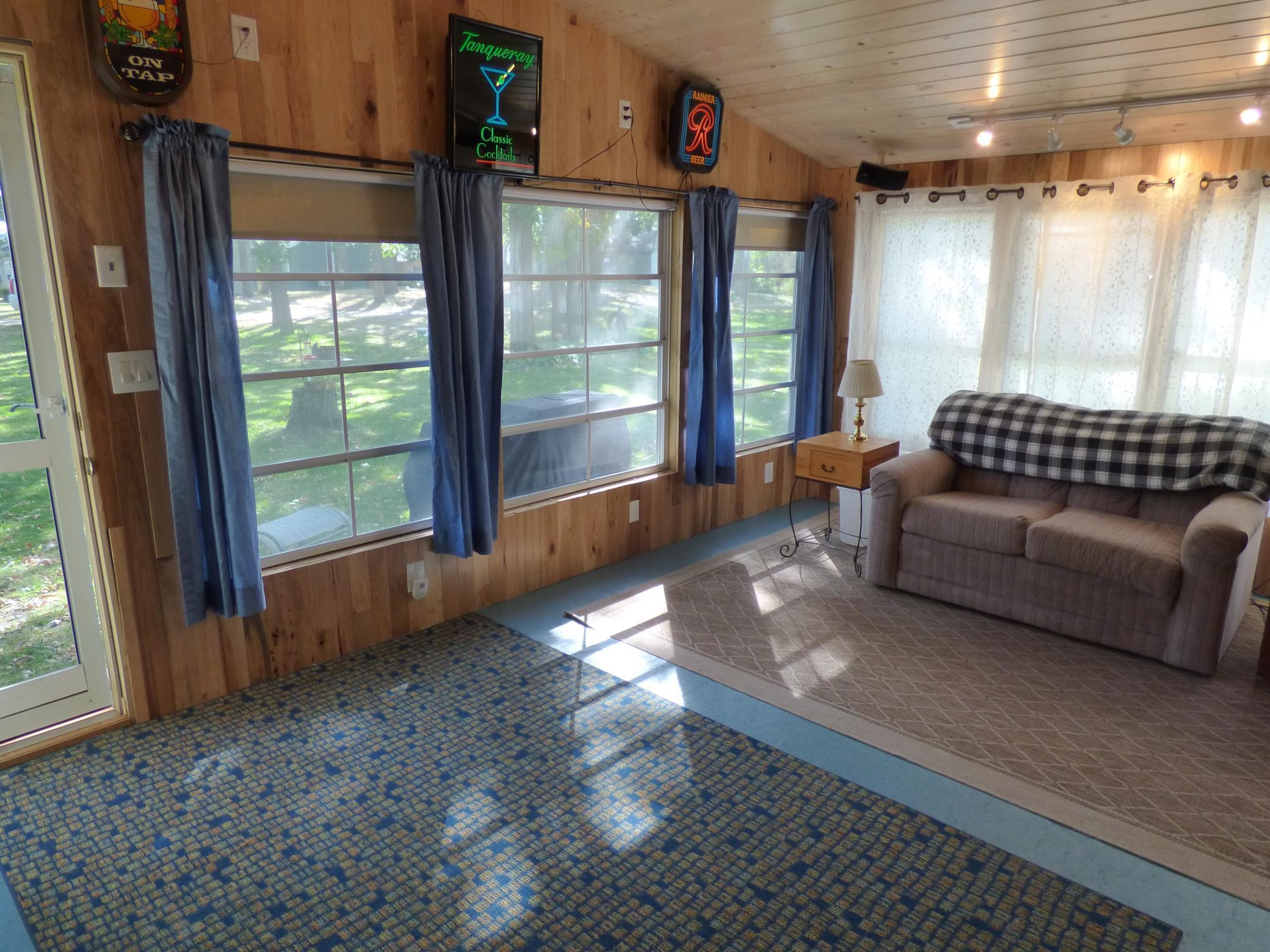49215 Middle Leaf Road, Henning, Minnesota image 16