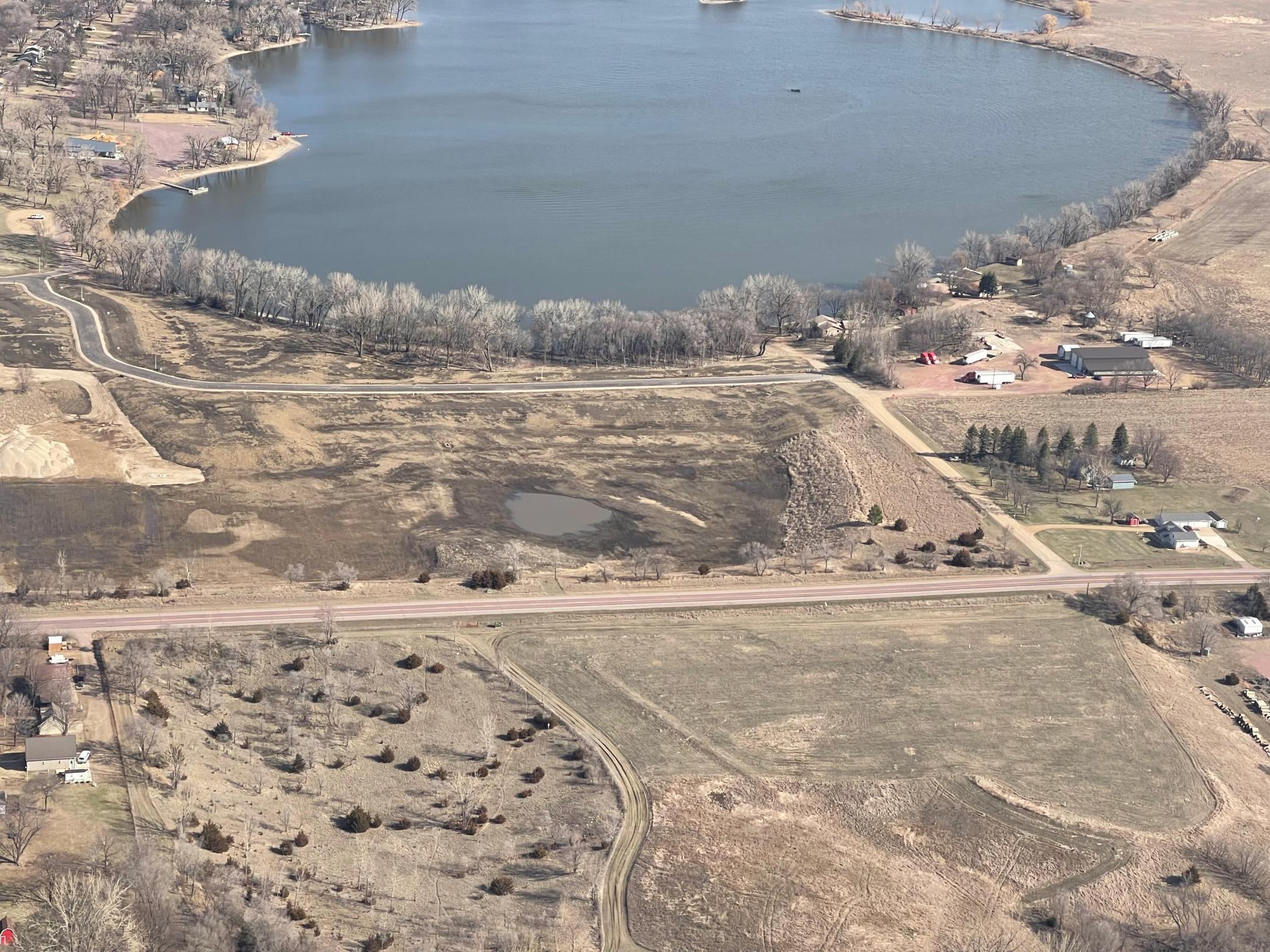 18 Cottonwood Lake Boulevard, Windom, Minnesota image 15