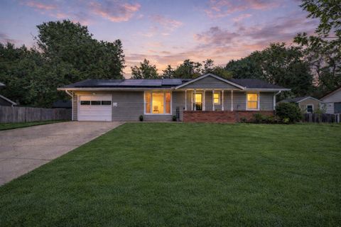 Apartment For Sale - 7928 Hillside Trail<br/> Washington County, Cottage Grove, MN 55016