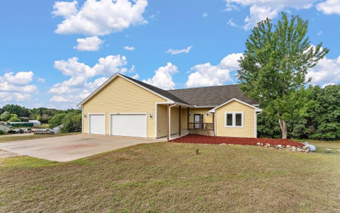 Homes For Sale - 25990 Rum River Drive<br/> Isanti, MN 55040