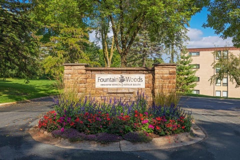 Condo For Sale - 6710 Vernon Avenue<br/> Edina, MN 55436