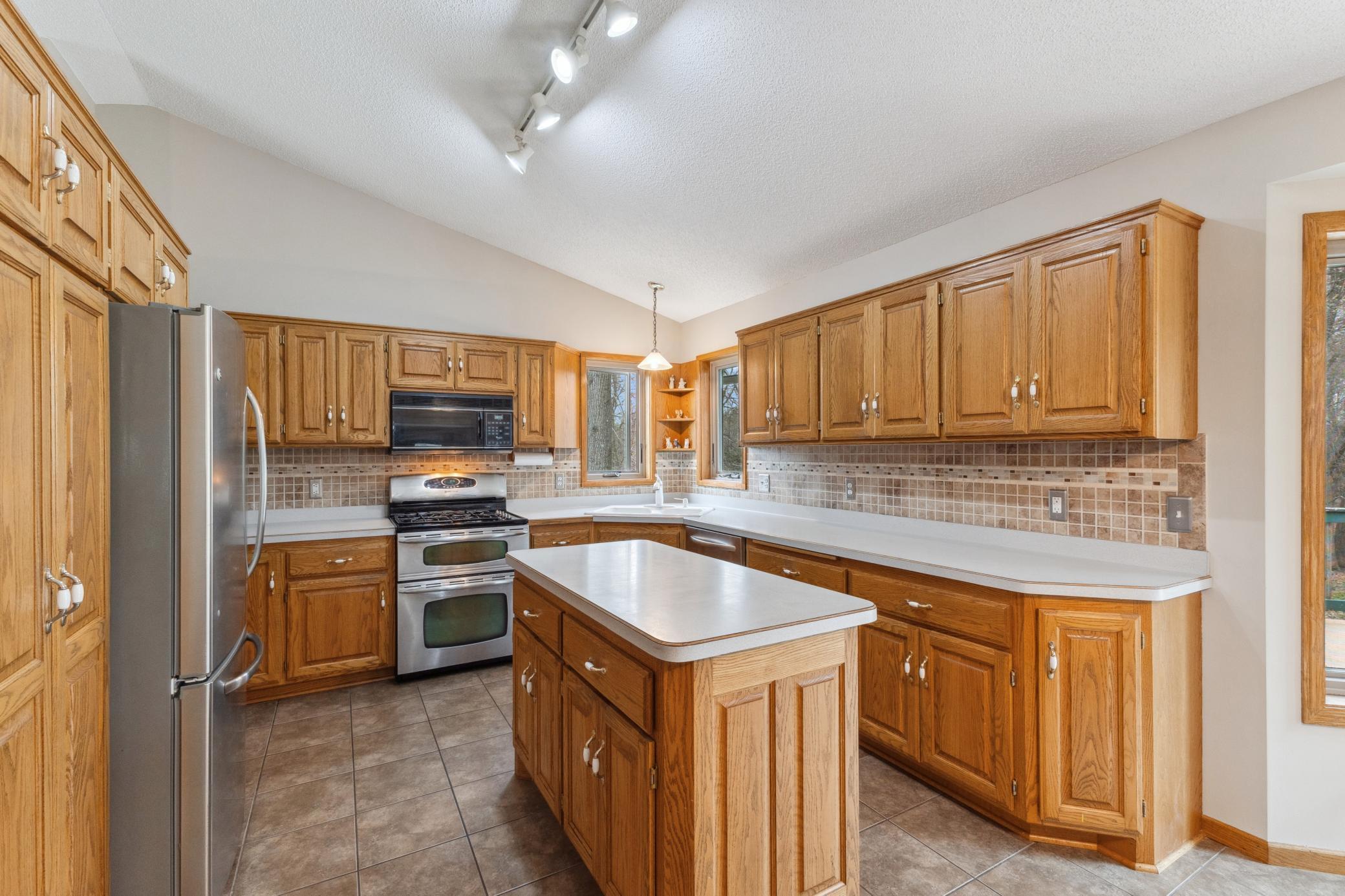16846 Notre Dame Street, Columbus, Minnesota image 27