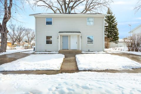 Homes For Sale - 1033-1035 27th Street<br/> Fargo, ND 58102