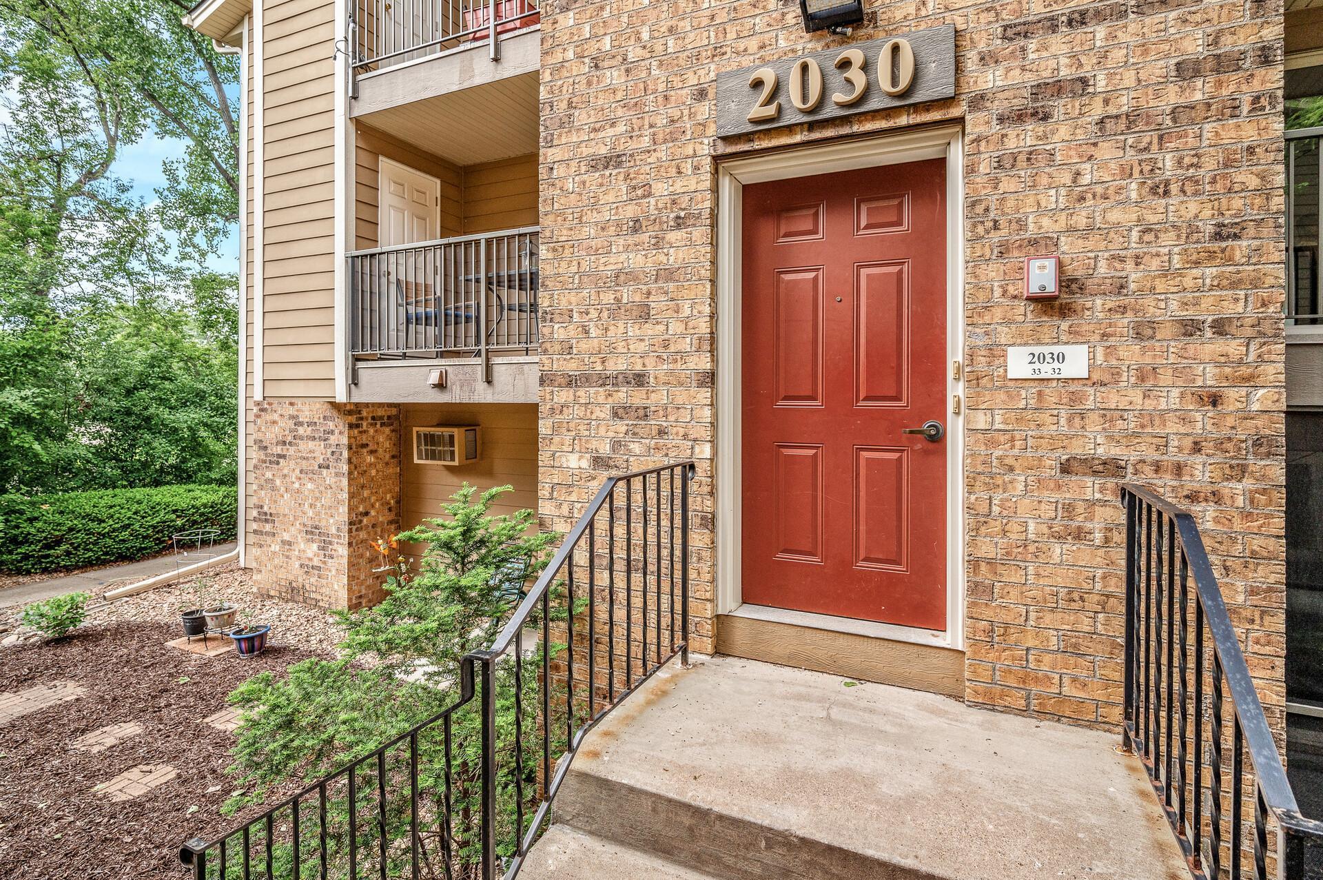 2030 Ridge Drive #33, Minneapolis, Minnesota image 3
