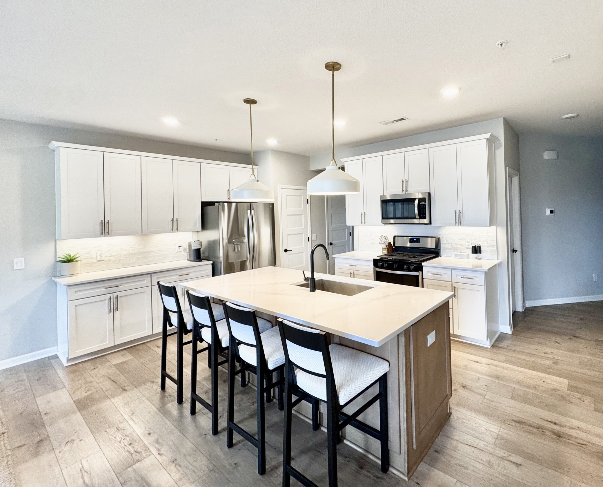 5382 94th Ln N, Brooklyn Park, MN 55443