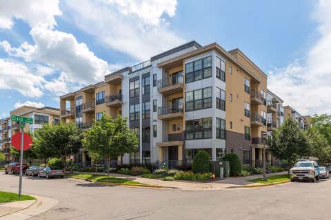 Condo For Sale - 2566 Ellis Avenue<br/> Saint Paul, MN 55114