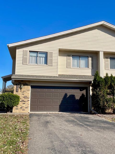 Townhouse For Sale - 7180 Unity Avenue<br/> Brooklyn Center, MN 55429