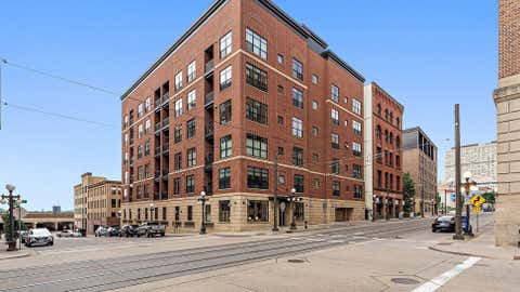Condo For Rent - 270 4th Street<br/> Saint Paul, MN 55101