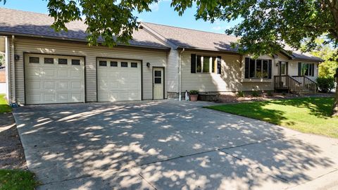 Homes For Sale - 510 Ash Avenue<br/> Renville County, Bird Island, MN 55310