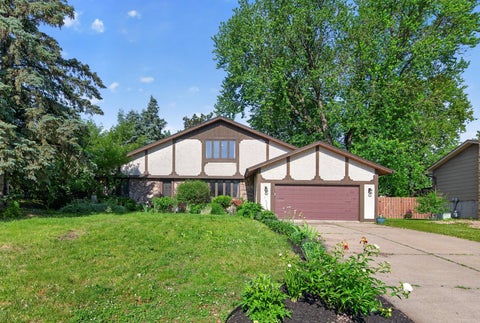 Homes For Sale - 4008 Macalaster Drive<br/> Minneapolis, MN 55421