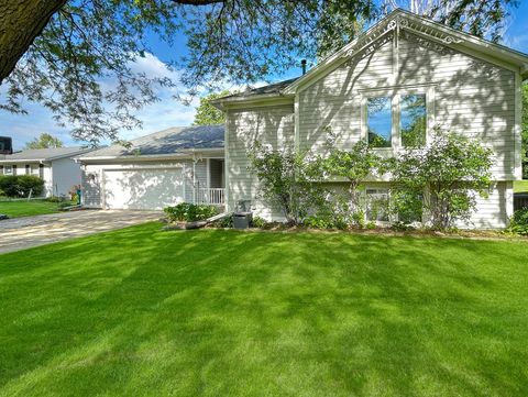 Homes For Sale - 1825 3rd Avenue<br/> Owatonna, MN 55060