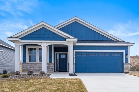 Homes For Sale - 6701 Ridgewood Drive<br/> Cannon Falls, MN 55009