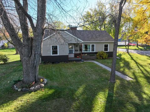 Apartment For Sale - 1019 Ash Street<br/> Douglas County, Alexandria, MN 56308