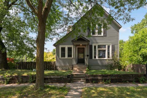 Homes For Sale - 323 Erie Street<br/> Ramsey County, Saint Paul, MN 55102