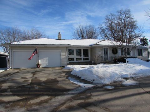 Apartment For Sale - 1317 Beach Place<br/> Fairmont, MN 56031