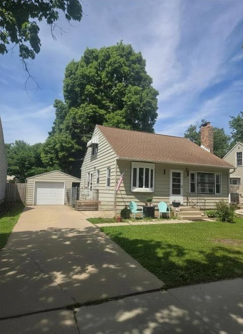 Homes For Sale - 817 14th Avenue<br/> Rochester, MN 55906