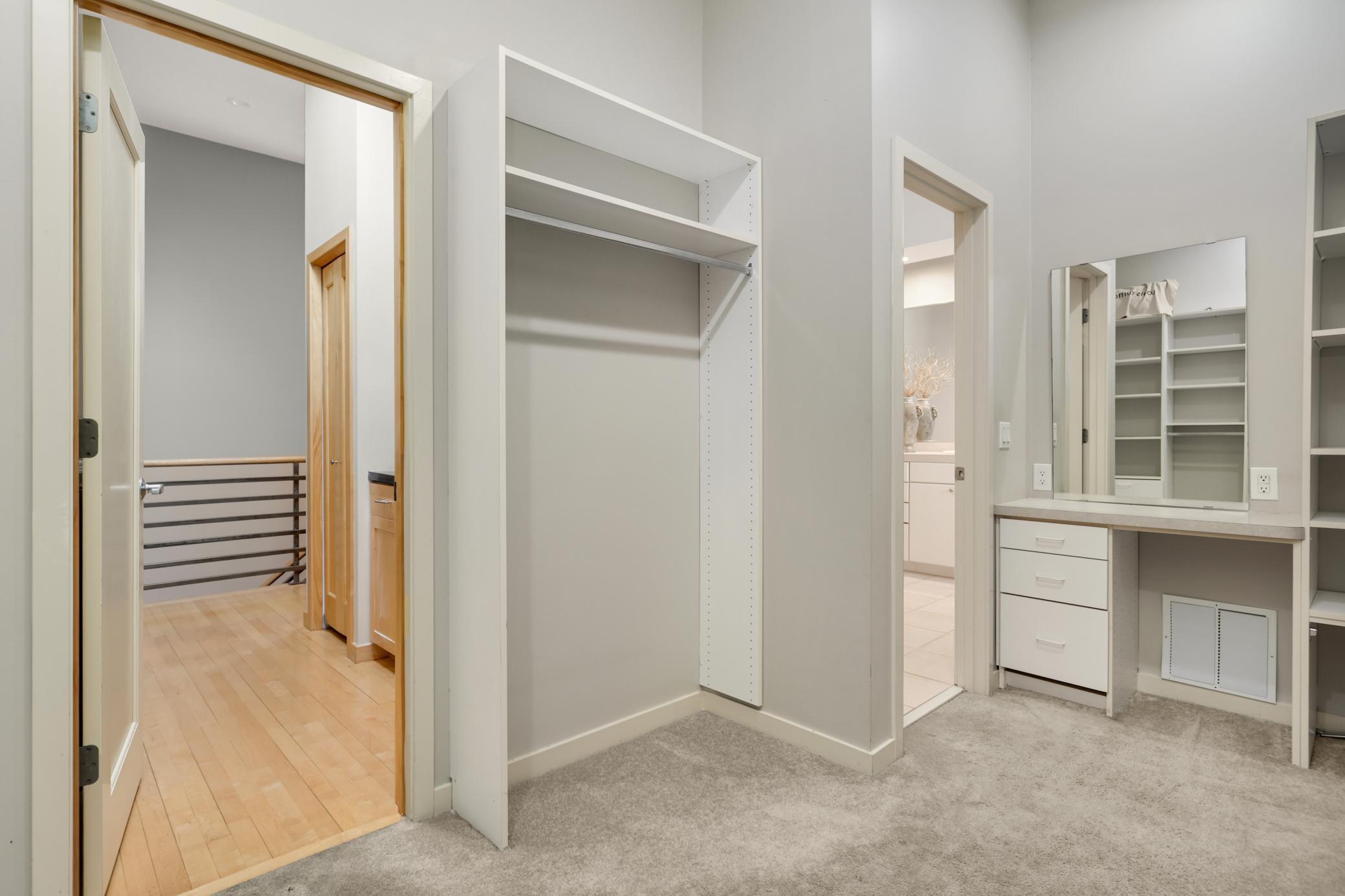 8679 Sunset Court, Shakopee, Minnesota image 25