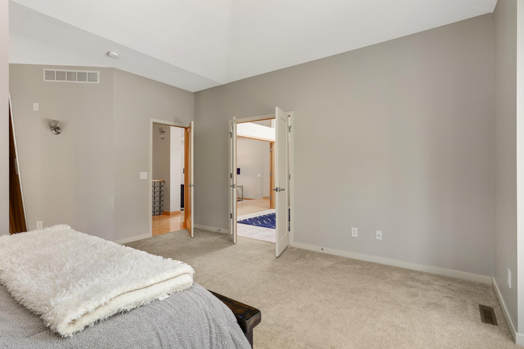 8679 Sunset Court, Shakopee, Minnesota image 22
