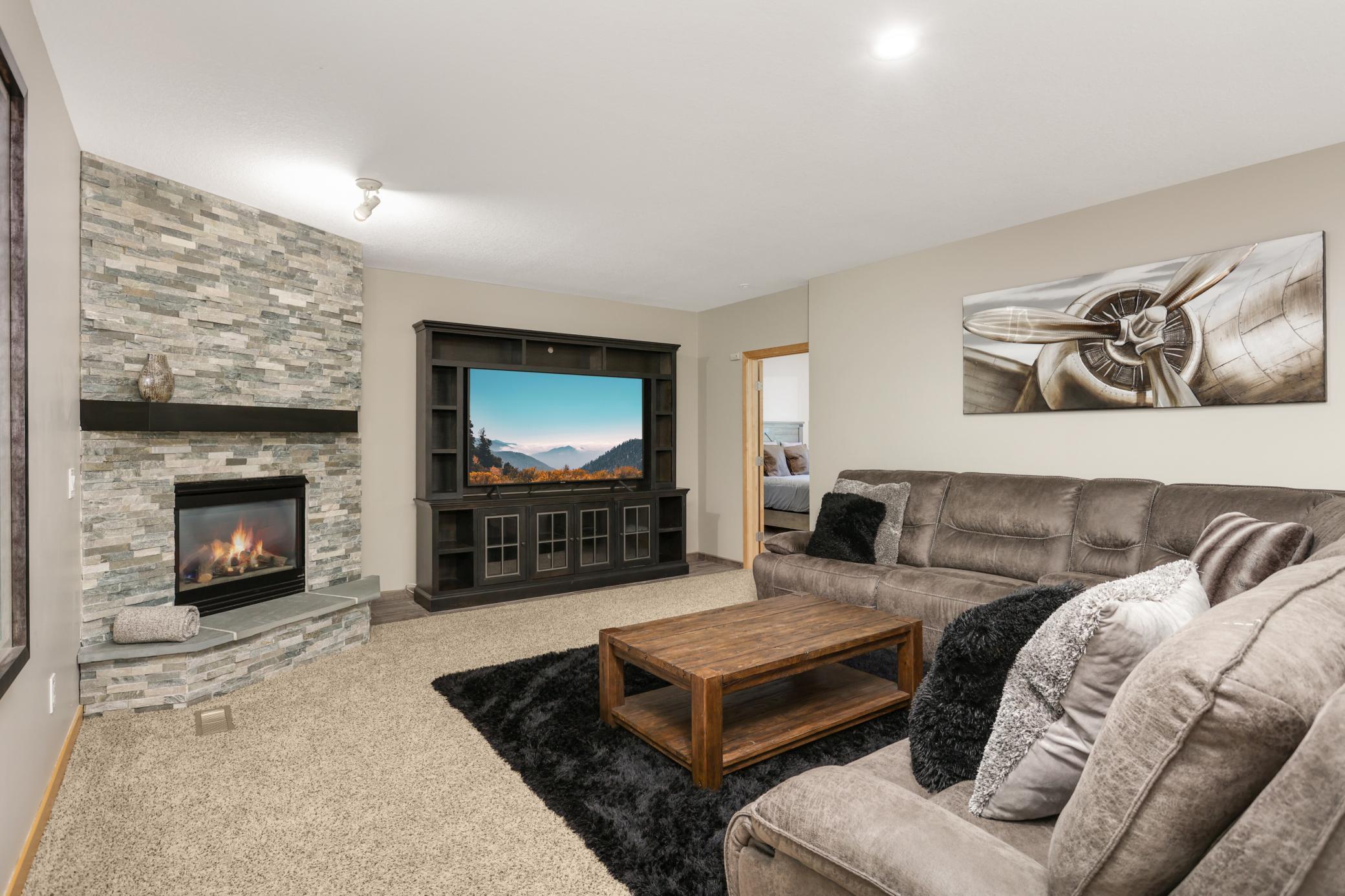 8679 Sunset Court, Shakopee, Minnesota image 34