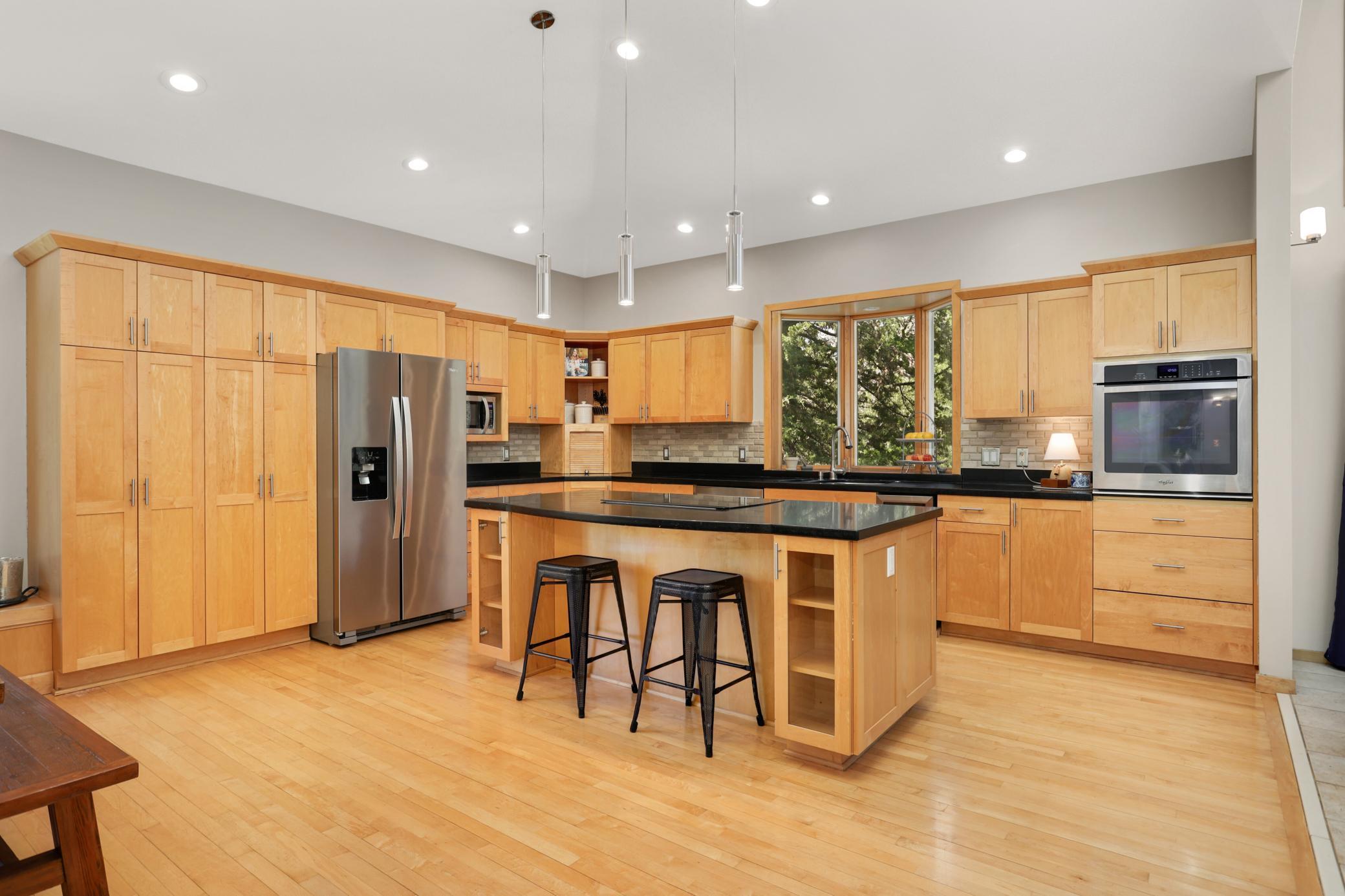 8679 Sunset Court, Shakopee, Minnesota image 14