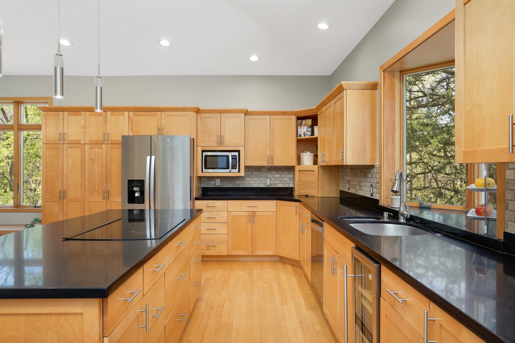 8679 Sunset Court, Shakopee, Minnesota image 16