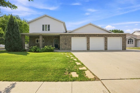 Homes For Sale - 754 Wyndemere Drive<br/> Cass County, West Fargo, ND 58078