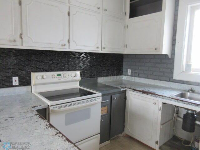 Breckenridge, Minnesota 56520, United States, 4 Bedrooms Bedrooms, ,2 BathroomsBathrooms,Residential,Pending,60036