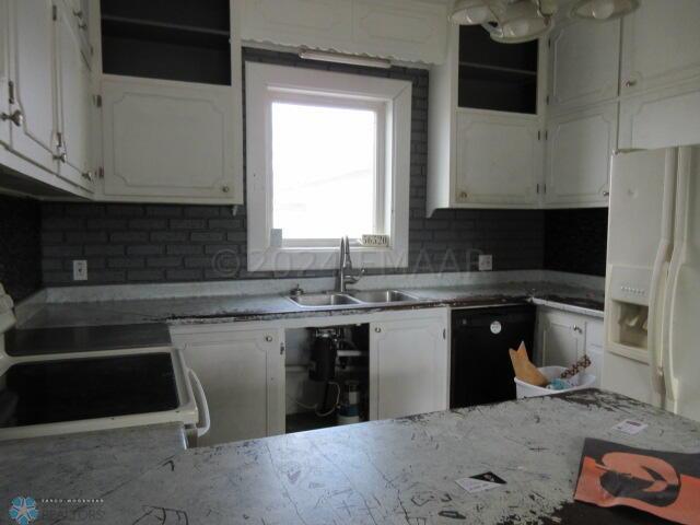 Breckenridge, Minnesota 56520, United States, 4 Bedrooms Bedrooms, ,2 BathroomsBathrooms,Residential,Pending,60036