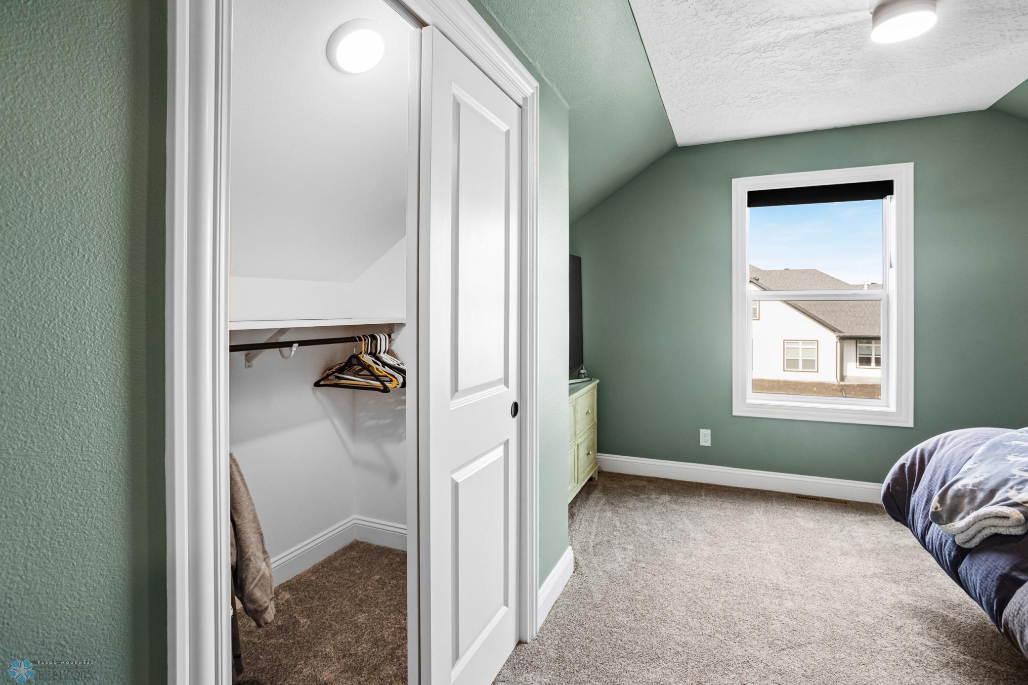 West Fargo, North Dakota 58078, United States, 3 Bedrooms Bedrooms, ,2 BathroomsBathrooms,Residential,Pending,60087