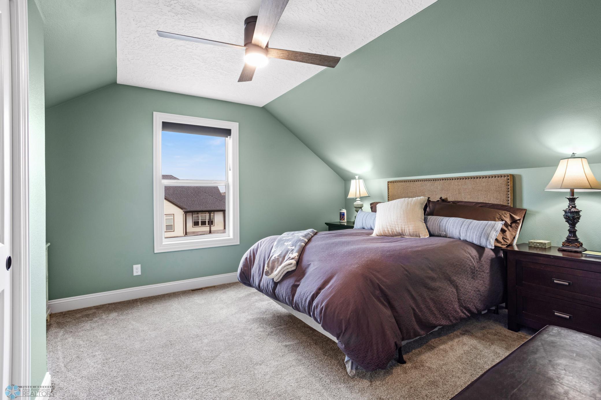 West Fargo, North Dakota 58078, United States, 3 Bedrooms Bedrooms, ,2 BathroomsBathrooms,Residential,Pending,60087